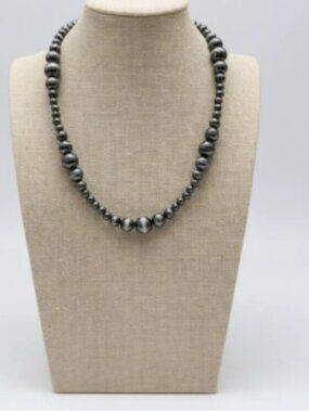 Desert Pearl Faux Graduated Silver Western Necklace NWT
